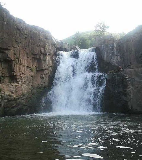 Zarwani Waterfall Tour