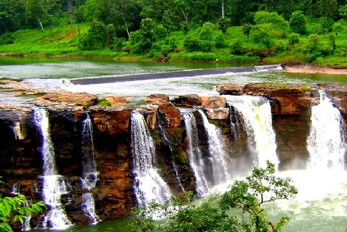 Gujarat Nature, Hills & Waterfalls: Explore the Green & Scenic Side of Gujarat