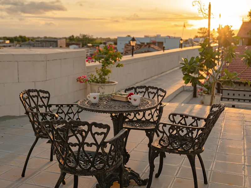 Tree of Life Darbargadh, Dared